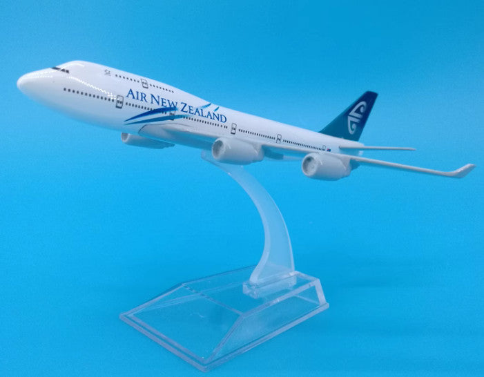 16cm AIR NEW ZEALAND BOEING 747-400 Passenger Airplane Diecast Aircraft Model