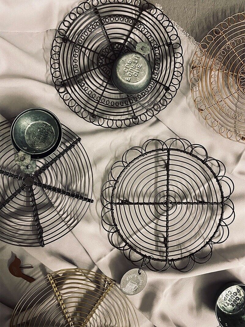 Baking Tray Round Iron Bread Loaf Rack Retro Cake Cooling Pan BBQ Holder 18x18cm