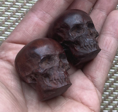 2Pcs Old Sandalwood Skull Statue Hand Carving Carved Wood Pendant Art Sculpture