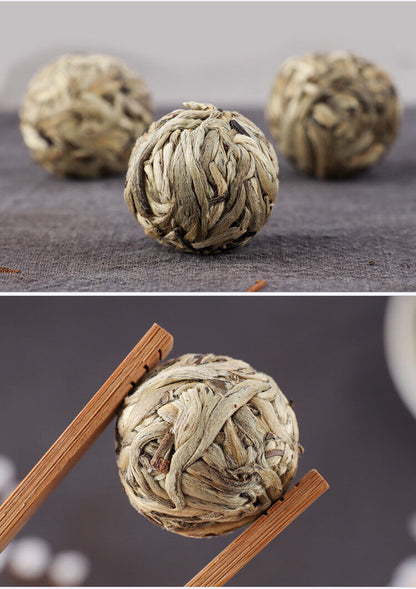 China Yunnan Yue Guang Bai White Buds Raw Tree Pu erh Tea,Moonlight er ball cake