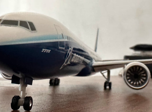 1:200 39CM Hogan BOEING 777-9X Passenger Airplane ABS Plastic Aircraft Model
