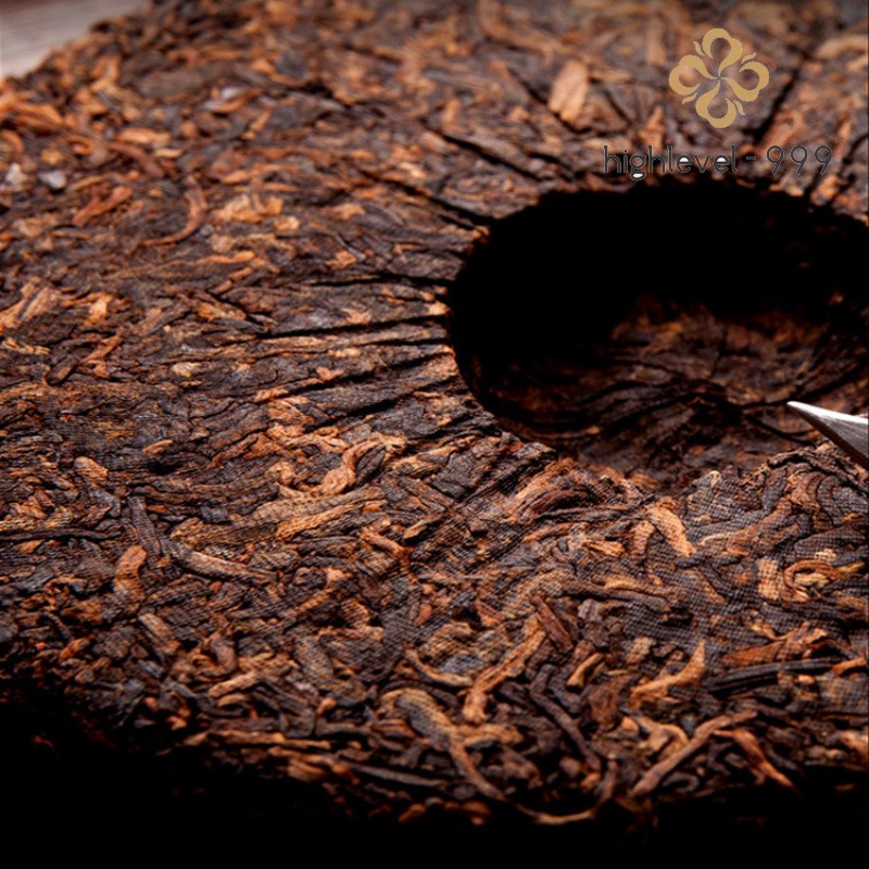 200g Ripe Pu'er Tea Cake 2009 Yunnan Court Grade Golden Bud Aged Tea