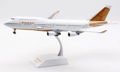 1:200 JC Wings KLM Royal Dutch Airlines BOEING 777-300ER Airplane Diecast Model
