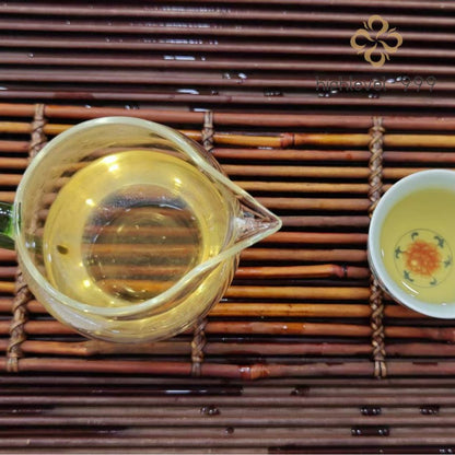 100G raw Pu'er tea cake Yunnan Xiniu Tanggu tree early spring leaf tea -