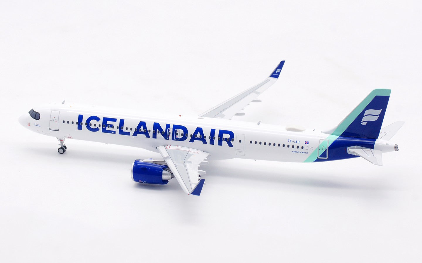 1:200 InFlight ICELANDAIR A321NEO Passenger Airplane Diecast Aircraft Model