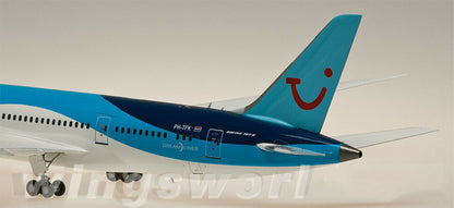 1:200 28CM JC Wings TUI Airways Arke BOEING 787-8 Passenger Plane Diecast Model