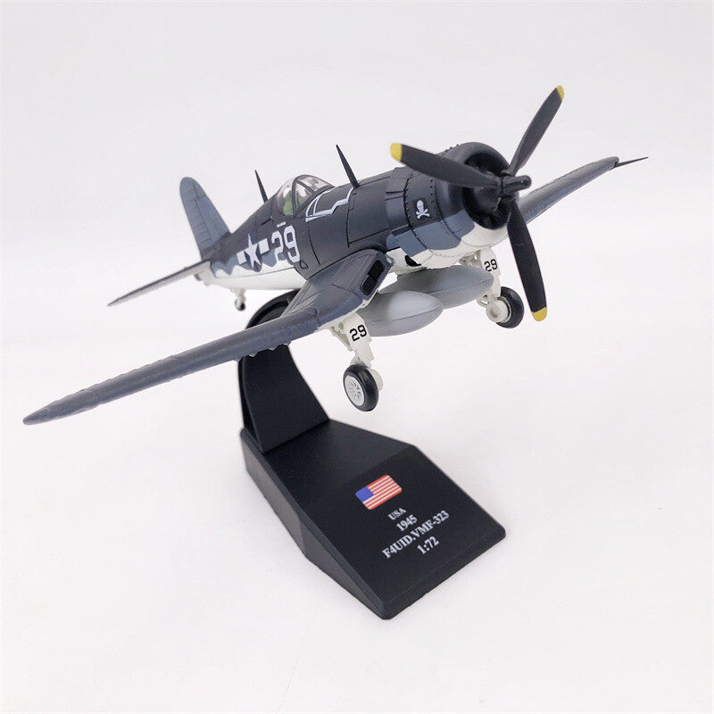 Amer WWII F4U-1 Pirate Military Fighter VMF-323 USA 1945 1/72 Aircraft Model