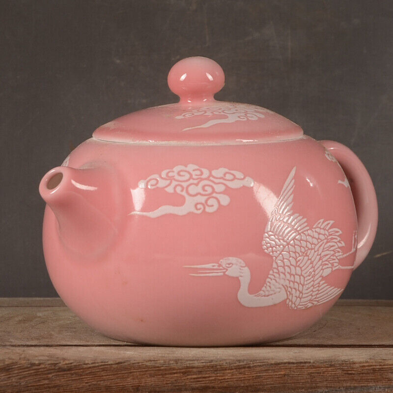 Jingdezhen Porcelain Peach Blossom White Crane Piercing Cloud Holding Pot Teapot