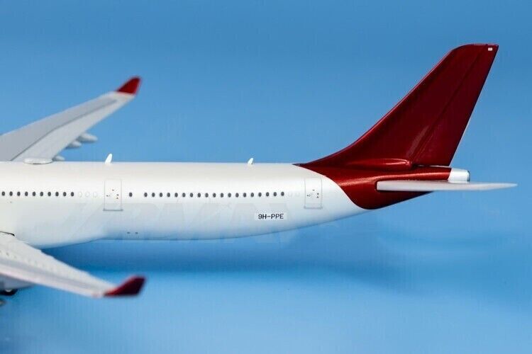 1:400 JC Wings NHS AIRBUS A340-600 Passenger Airplane Diecast Aircraft Model