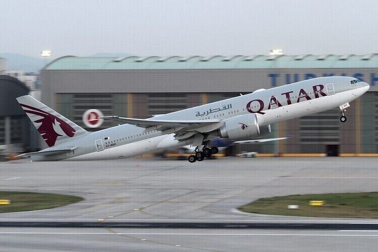 1:400 Phoenix QATAR BOEING 777-200LR Passenger Airplane Diecast Aircraft Model