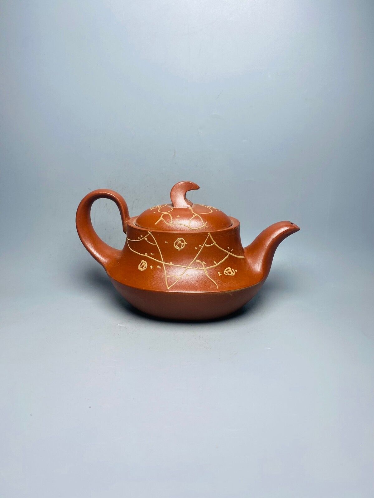 Chinese Yixing Zisha Clay Handmade Exquisite Teapot （一帆风顺 底款：蒋蓉）