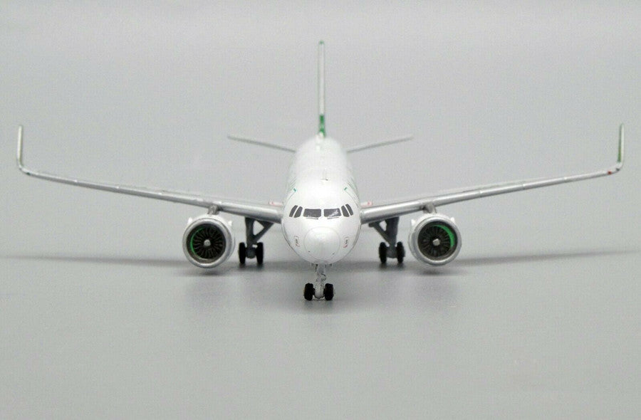 JCWings Spring Airlines Airbus A321Neo B-30EU 1/400 diecast plane model aircraft