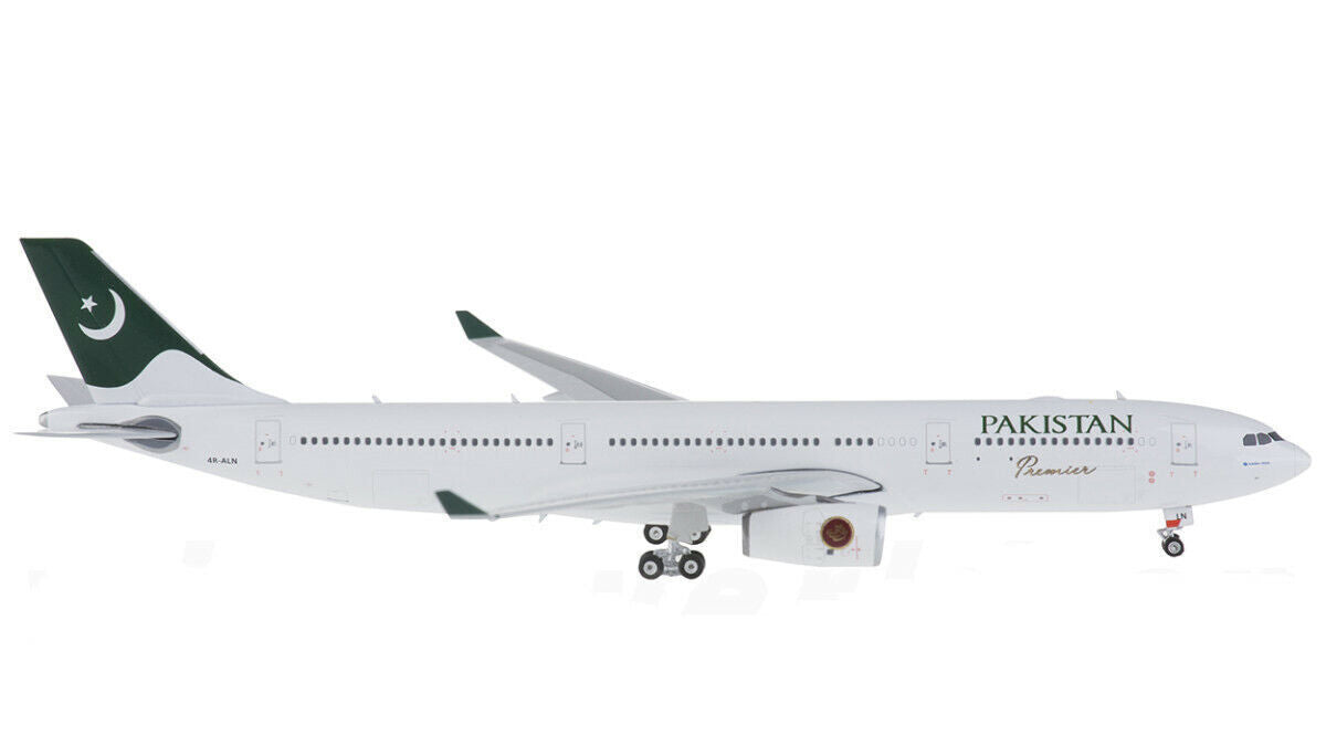1:400 Phoenix PIA PAKISTAN AIRBUS A330-300 Passenger Airplane Diecast Model