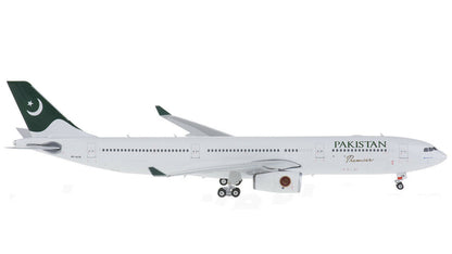 1:400 Phoenix PIA PAKISTAN AIRBUS A330-300 Passenger Airplane Diecast Model