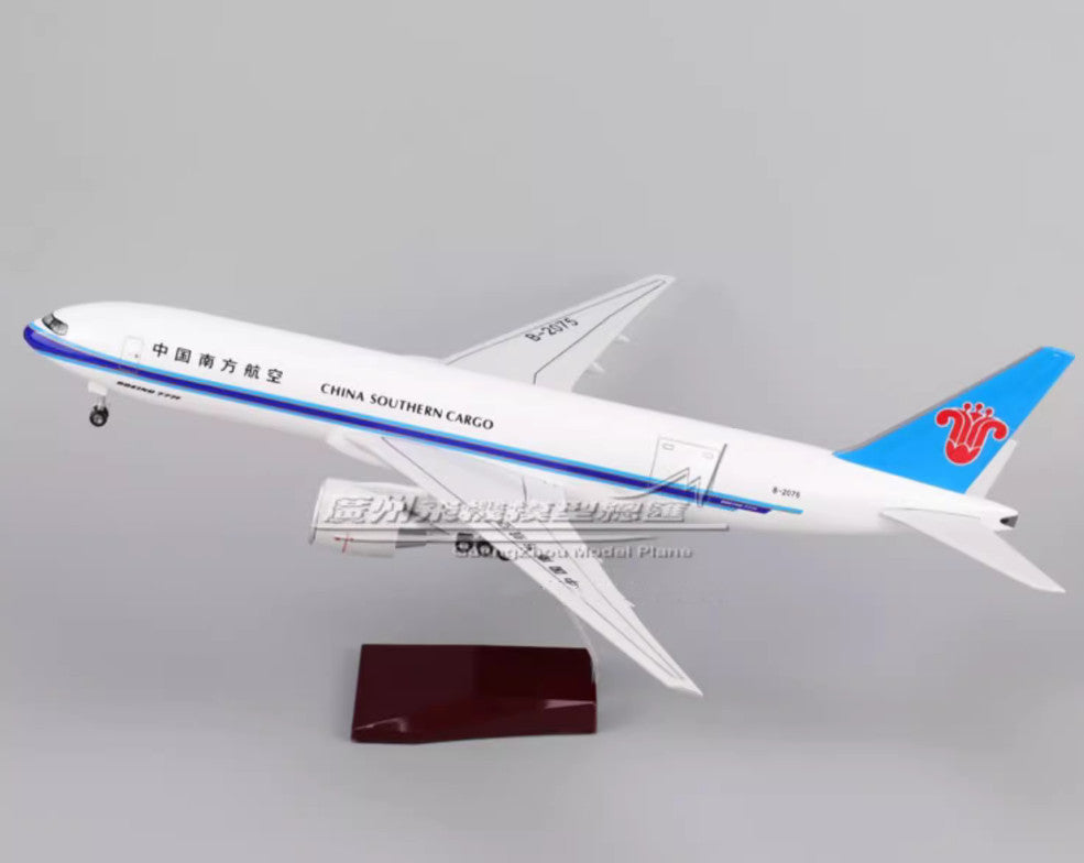 1:157 47CM CHINA SOUTHERN CARGO BOEING 777F Airplane Landing Gears Resin Model