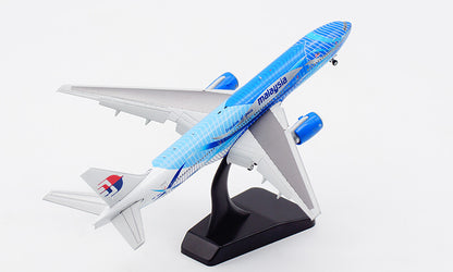 JC Wings malaysia for Boeing 777-200ER 9M-MRD Flaps down 1/400 plane Pre-built
