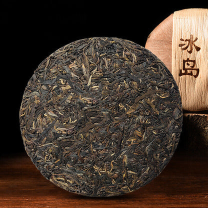 Yunnan Old Ancient Tree Tea Leaves Icelandic Pu'er Tea Raw Tea Cake 357g