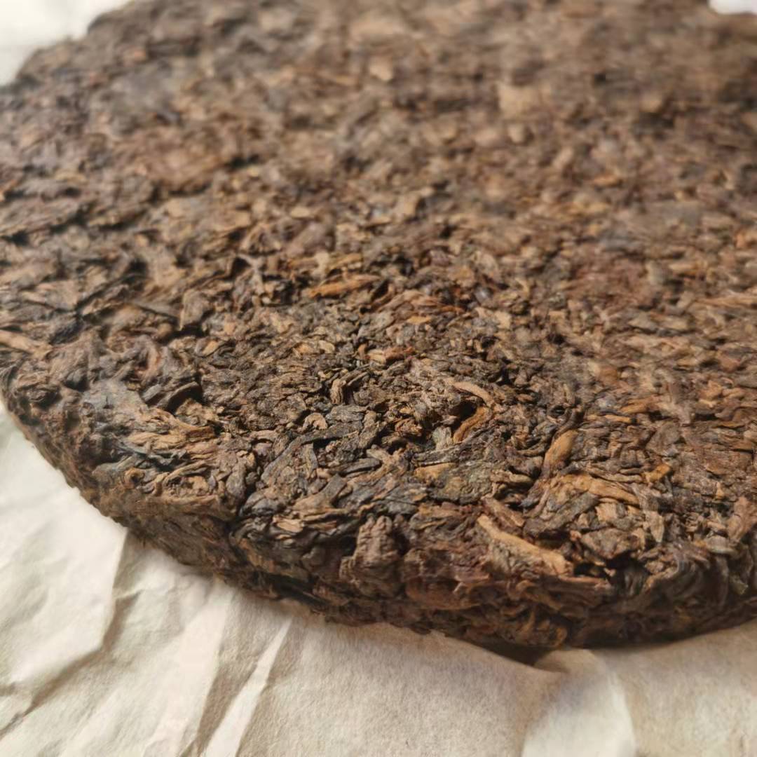 Lao Cha Tou * 2018 Yongde Ancient Tree Pu-erh Tea Cake Ripe Pu'er Puer Tea 380g