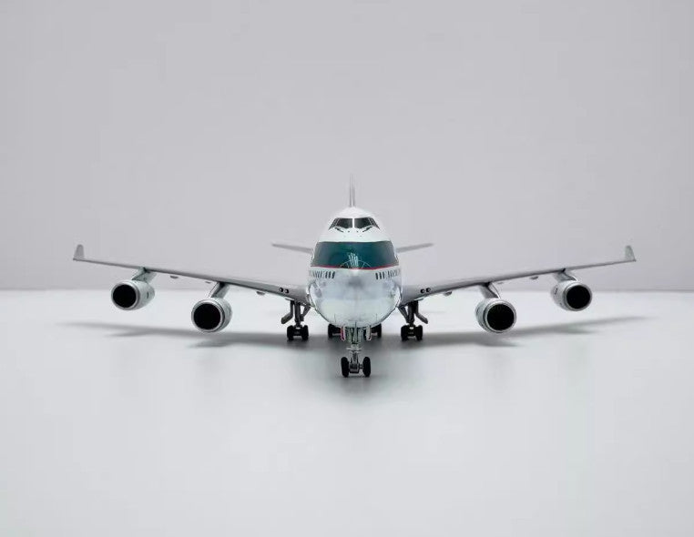 1:400 YY Wings CATHAY PACIFIC BOEING 747-400 Passenger Airplane Diecast Model