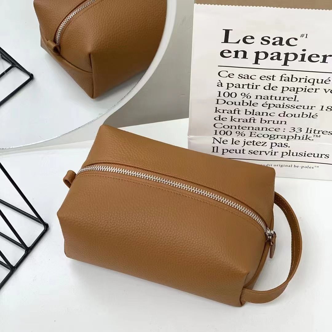Customized Letters Wash Bag Large Genuine Leather Travel Cosmetic Bags 20*8*8 CM