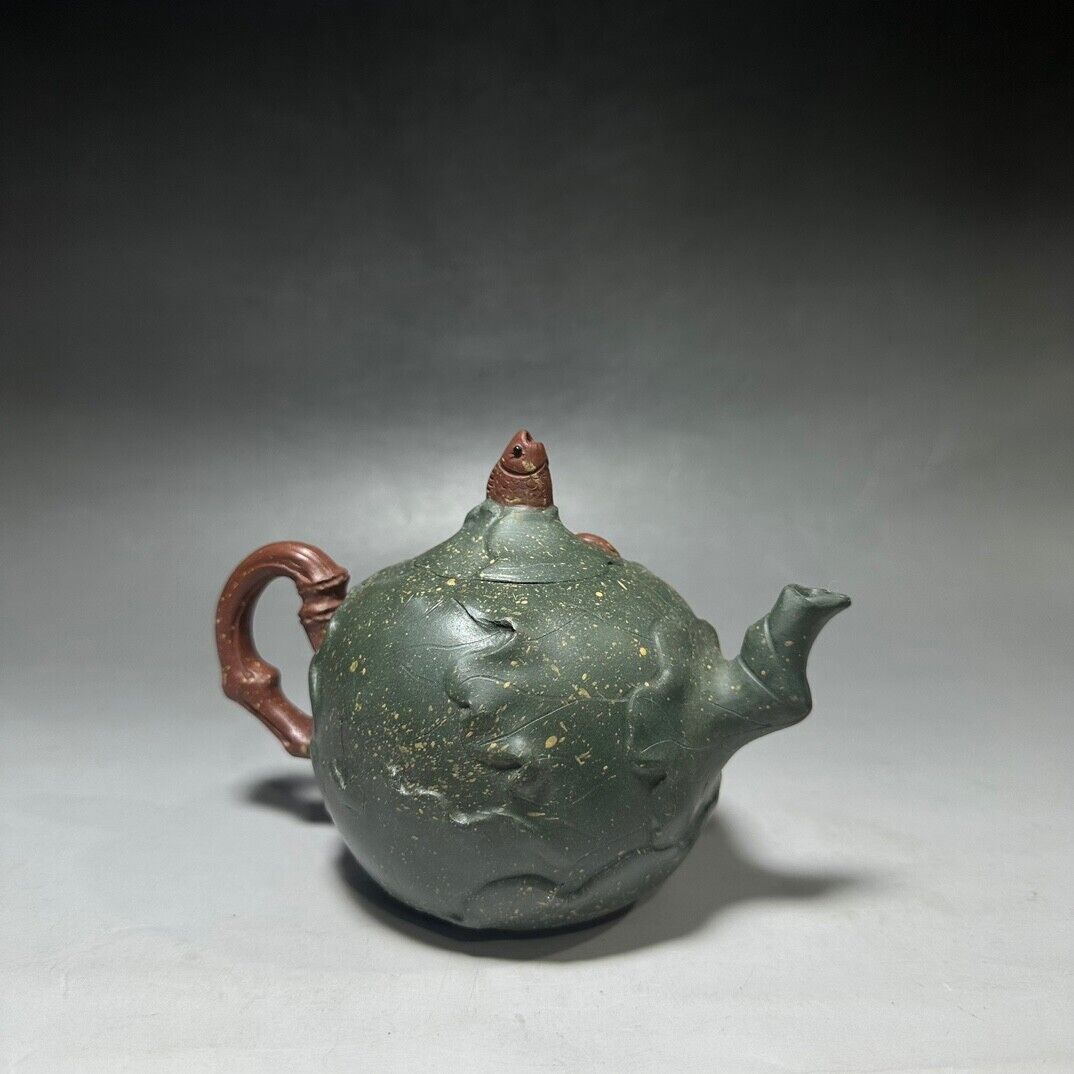 Chinese Yixing Zisha Clay Handmade Exquisite Teapot （松鼠 底款：燕亭）