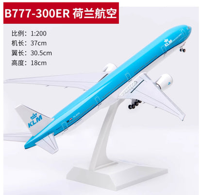 37CM 1:200 Risesoon KLM BOEING 777-300ER Passenger Airplane ABS Plastic Model