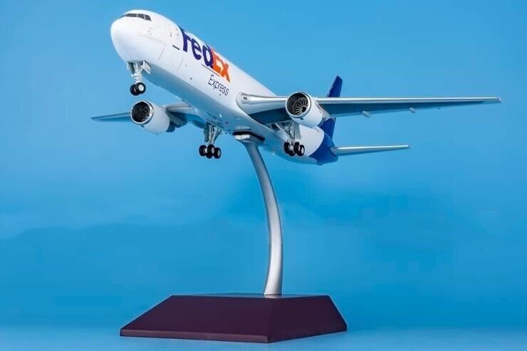 1:200 28CM GeminiJets FedEx Express BOEING 767-300ER Aircraft Diecast Model