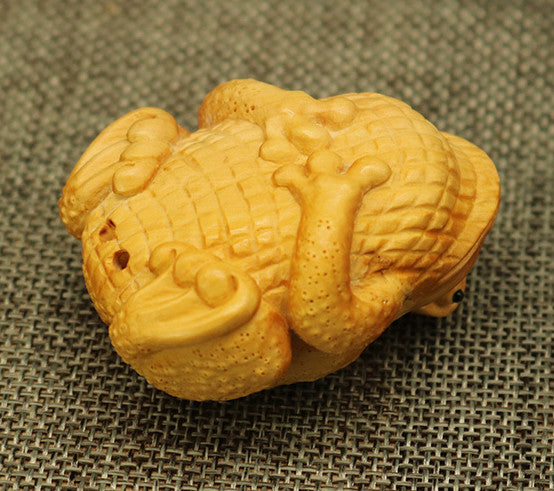 Chinese collection Boxwood Netsuke fortune Frog Toad hand piece table decoration