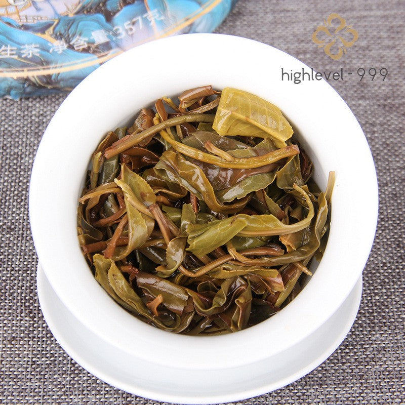 357g Bai Ying Shan Ancient Tree Wild Pu'er Raw Tea CakeLincang Yunnan Seven