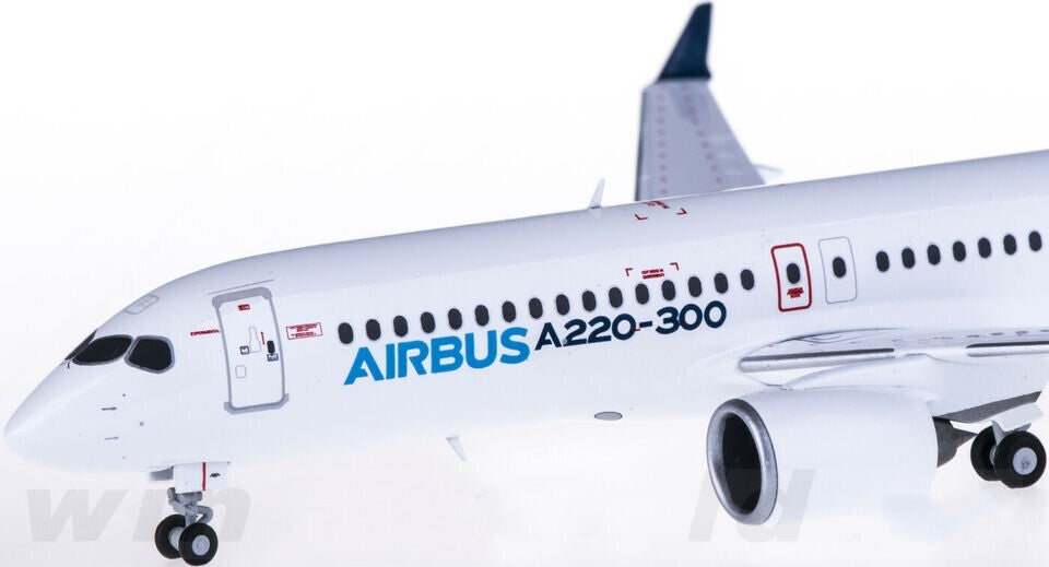 1:200 20CM Herpa AIRBUS A220-300 Passenger Airplane Diecast Aircraft Plane Model