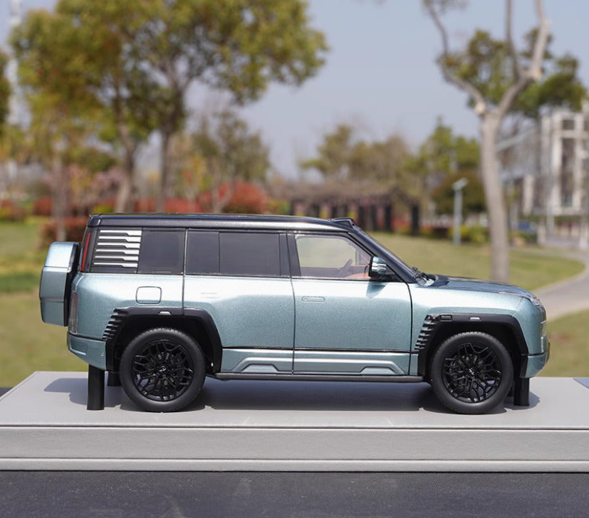 1:18 BYD Yangwang U8 SUV Cross-country Vehicle Diecast New Energy Car Model