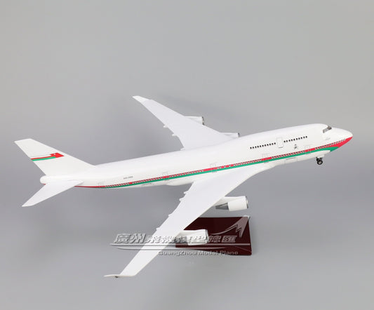 47CM 1:150 Royal Flight of Oman BOEING 747-400 Plane Landing Gear Resin Model