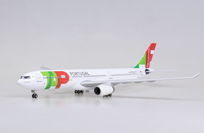 47CM 1:135 PORTUGAL AIRBUS A330 Passenger Airplane Landing Gears Resin Model