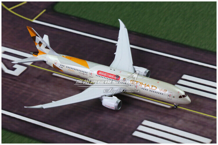 1:400 JC Wings ETIHAD AIRWAYS B787-9 Passenger Airplane Flap Down Diecast Model