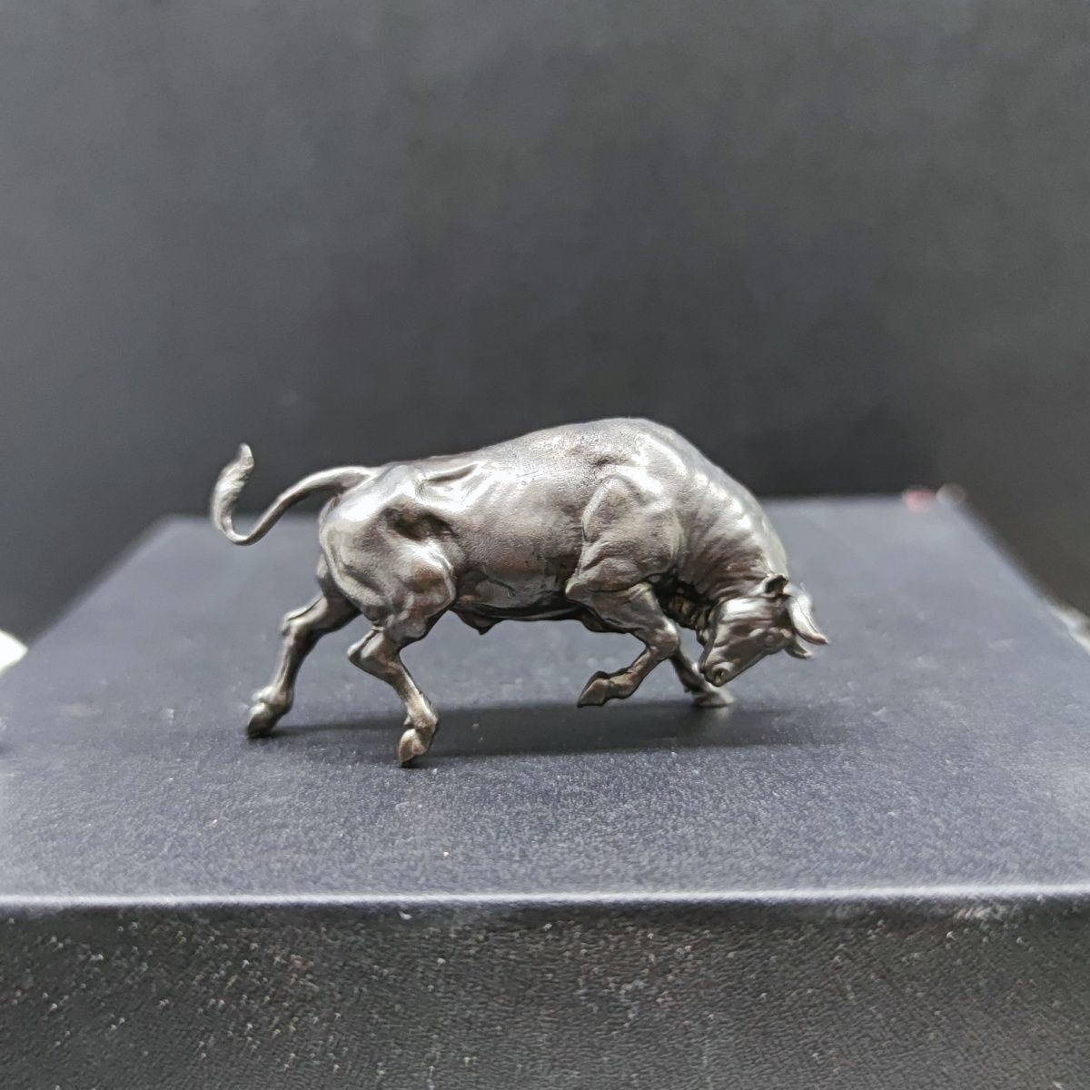 Pure Bronze Black Wall Street Bull Statue Model Ornaments Decor