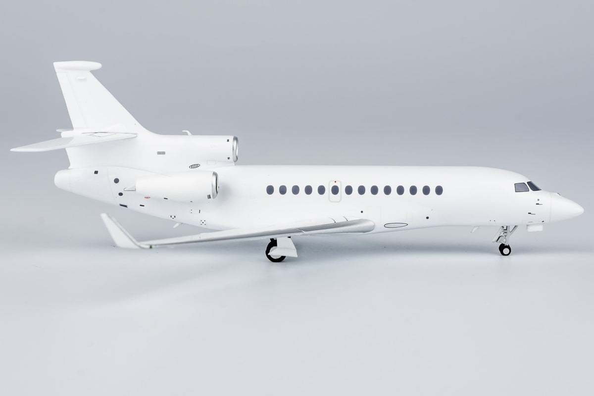 1:400 NGmodels Blank Dassault Falcon 7X Passenger Airplane Diecast Plane Model