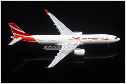 1:400 JC WINGS AIR MAURITIUS AIRBUS A330-900 Passenger Airplane Diecast Model