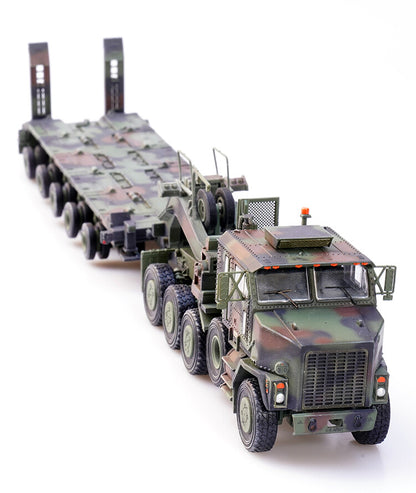 1:72 US Army Oshkosh M1070 Heavy Transport Vehicle Model Collection Box