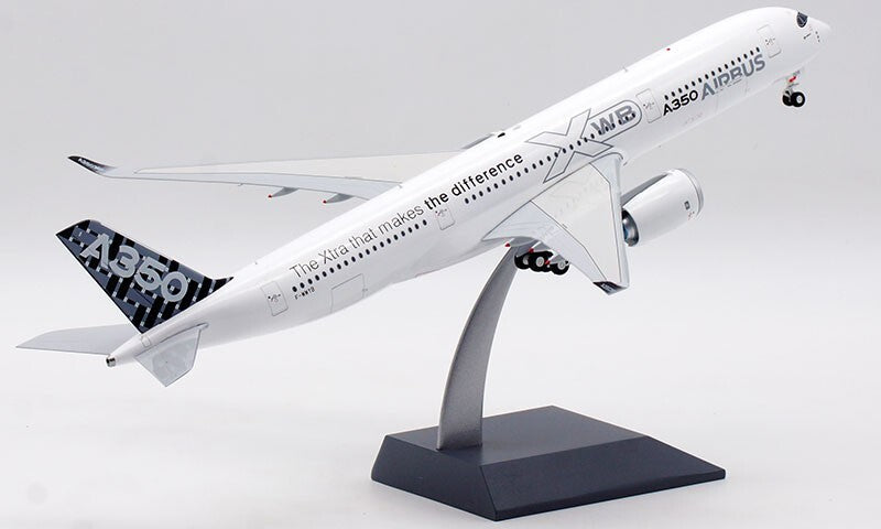 1:200 33CM InFlight AIRBUS A350-900 Passenger Airplane Diecast Aircraft Model