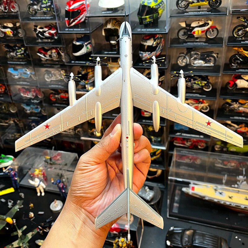 1: 200 Russian Soviet Union Figure 95 Bomber Tu95Ms Aircraft Model Alloy