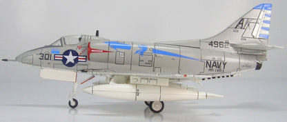 HOBBY MASTER A-4B USN VA-106 Gladiators AK301 1/72 diecast plane model aircraft