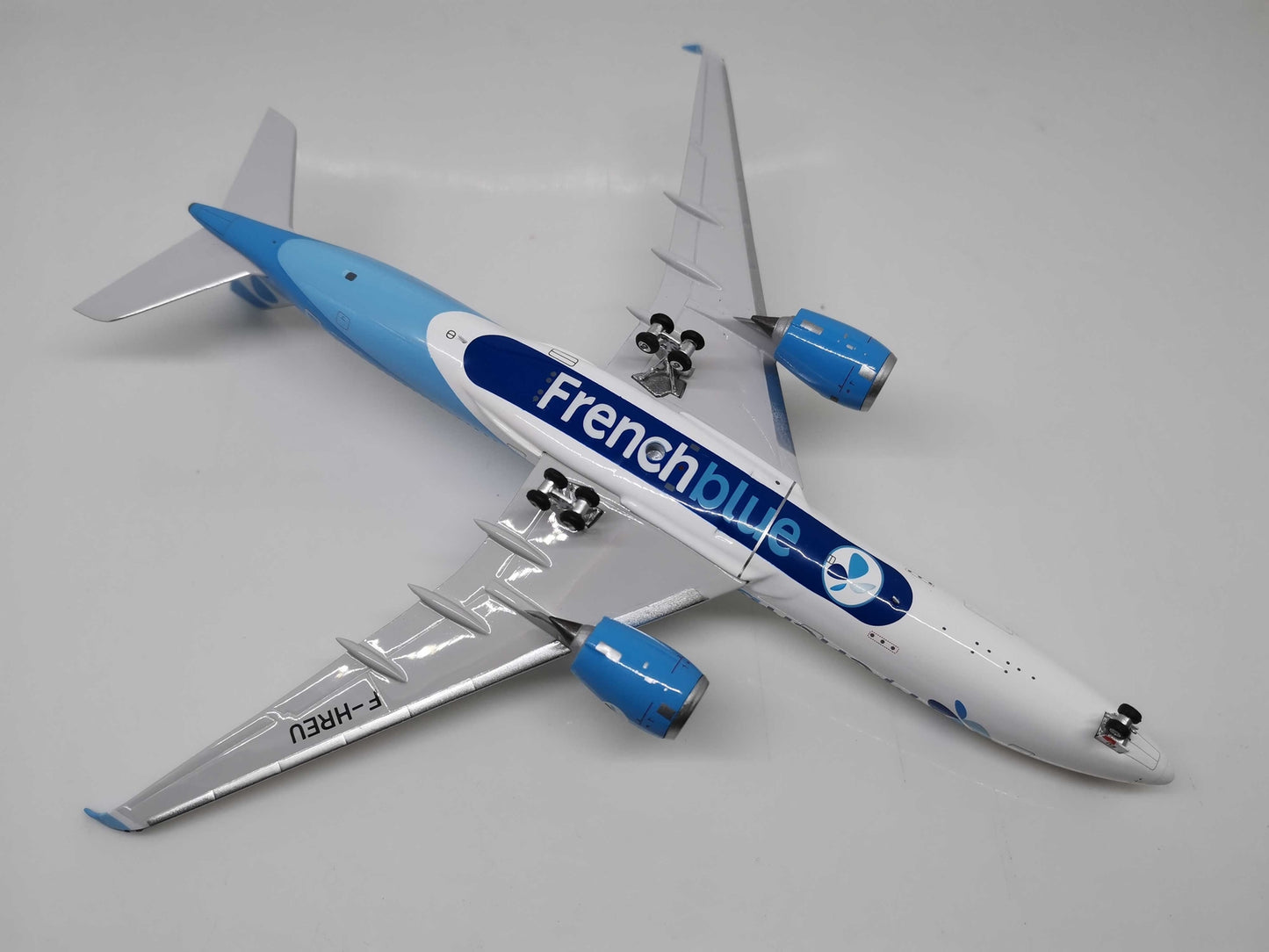 1:400 Phoenix Frencn blue AIRBUS A350-900 Airplane Diecast Aircraft Plane Model
