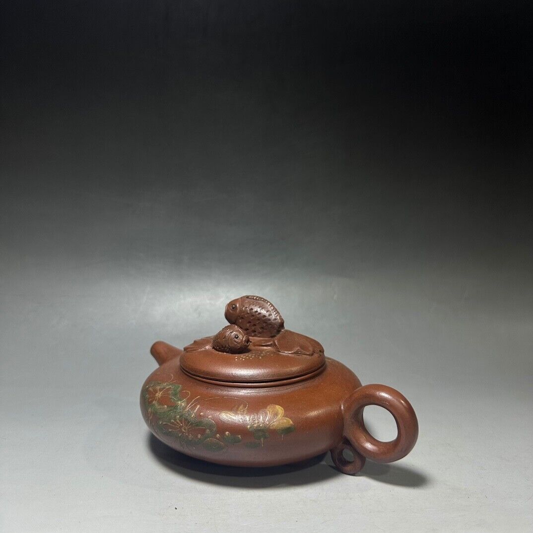 Chinese Yixing Zisha Clay Handmade Exquisite Teapot（双鱼虚扁壶 底款：顾景舟）