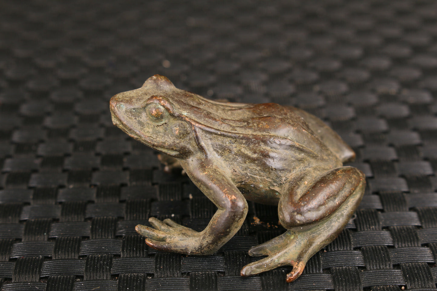 Rare old bronze hand carving fortune Jin Chan statue collectable frog Tea Pet