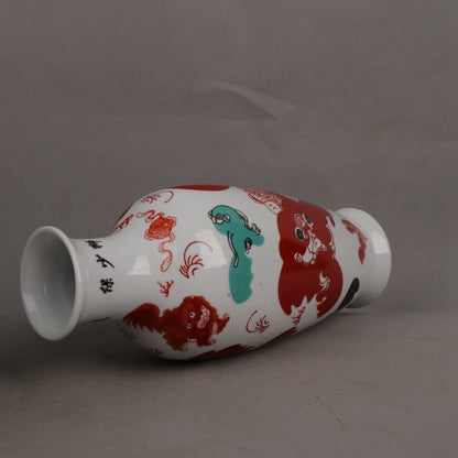 Chinese Famille Rose Porcelain Painted Foo Dogs Vase
