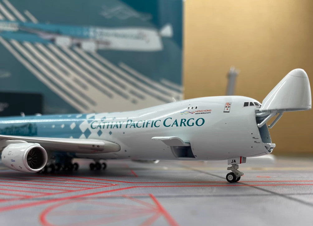 1:400 YY Wings CATHAY PACIFIC CARGO BOEING B747-8F Plane Aircraft Diecast Model