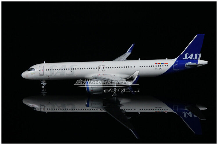 1:400 GeminiJets SAS BOEING A321neo Airplane Diecast Plane Aircraft Model