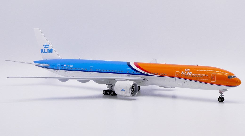 1:200 37CM JC Wings KLM BOEING 777-300ER Airplane Diecast Aircraft Plane Model
