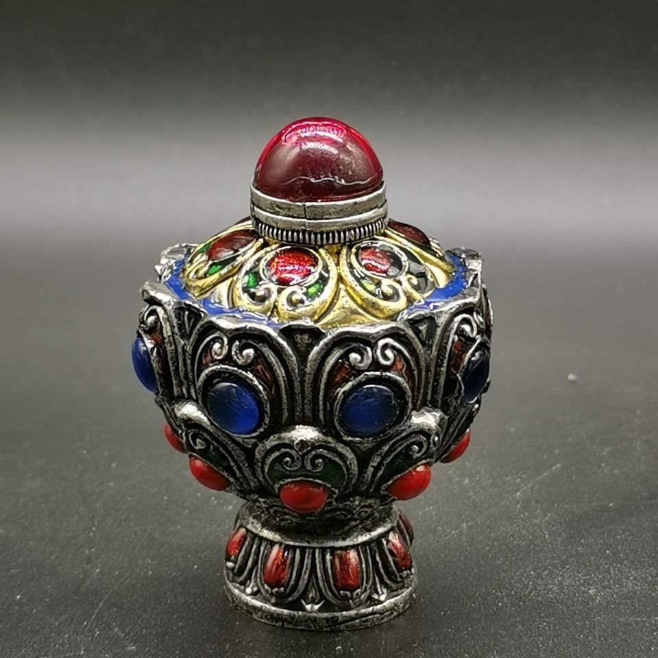 Pure Copper Snuff Bottle with Gemstones on Both Sides of The Snuff Bottle