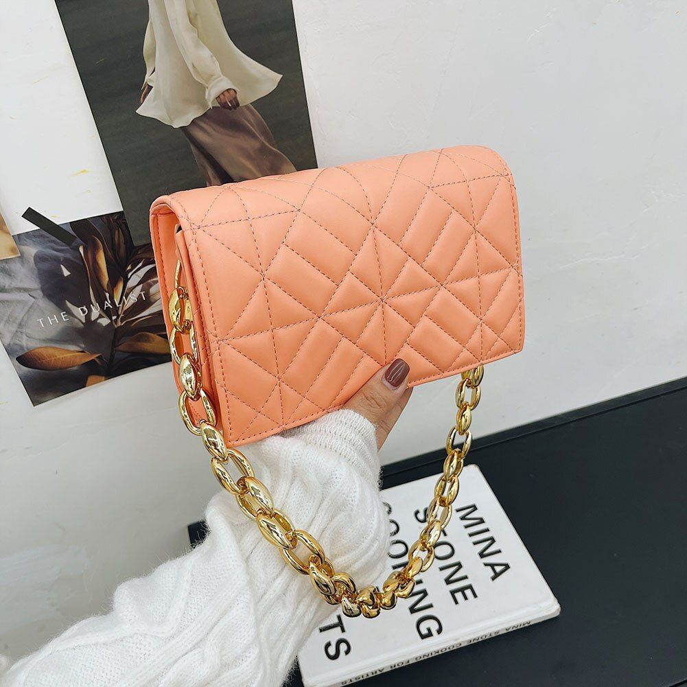 Women Shoulder Bag Metal Thick Chain Quilted Purse Handbag Clutch Bag 22*14*6 CM